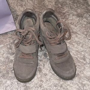 Shoes good condition